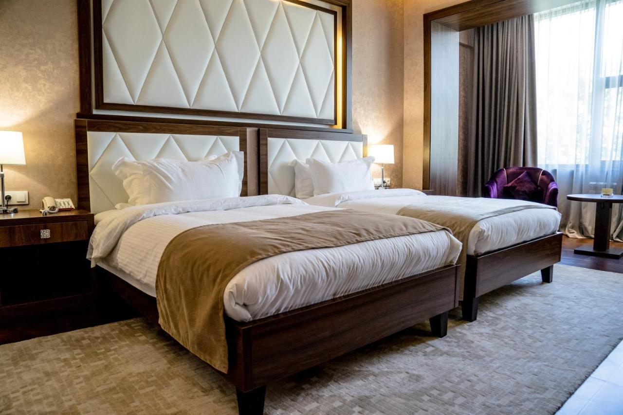 Garden Park Inn Almati Kültér fotó