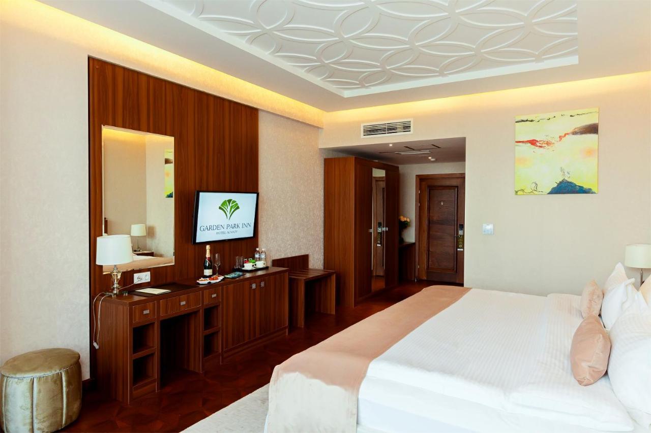Garden Park Inn Almati Kültér fotó